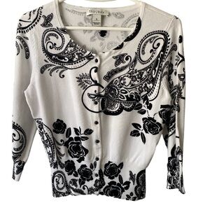 Size Small White House Black Market black and white floral cardigan sweater